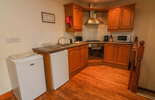 Kirkby Stephen Cottage | HAYLOFT COTTAGE, pet friendly, with a garden in Newbiggin-On-Lune