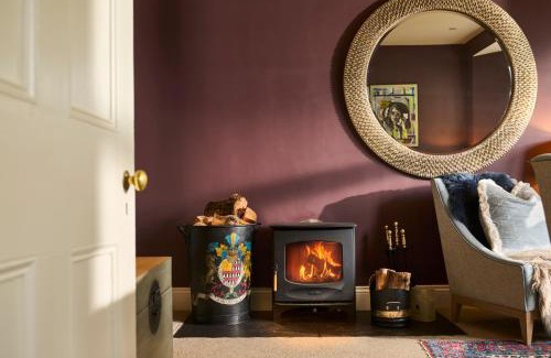 Cairndow House | Hazelbank, sleeps 10, on the shores of Loch Fyne