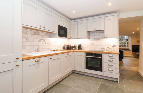 Low Newton Cottage | HAZELRIGG COTTAGE, pet friendly, with open fire in Newby Bridge