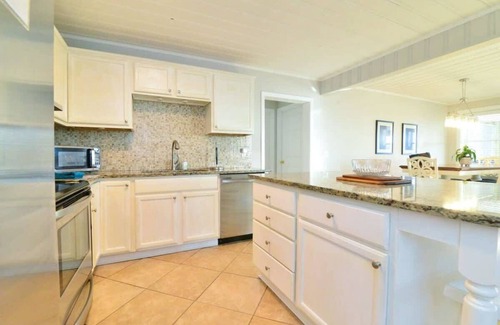 Cherry Grove Beach House | Hazels Castle Huge 2 in 1 Oceanfront House near Pier
