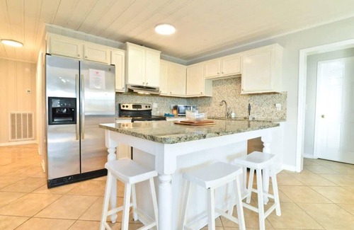 Cherry Grove Beach House | Hazels Castle Huge 2 in 1 Oceanfront House near Pier