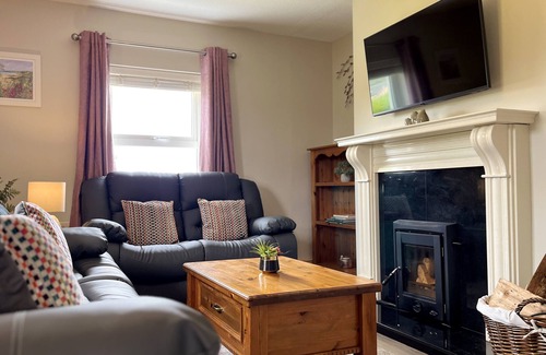 Doolin Cottage | Hazelwood Cottage - a bungalow that sleeps 5 guests in 3 bedrooms