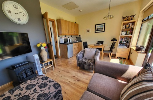 Sligo House | Hazelwood Holiday Home - Cozy & Homely