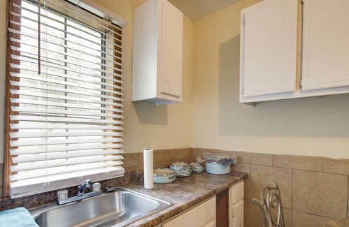 Hazlehurst House | Hazlehurst Vacation Rental - 40 Mi to Jackson!