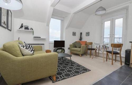 Coverack House | Headland Apt 17