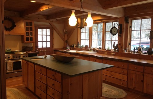 Dorset House | Headwaters-Very secluded, quiet, mountain views, babbling brook, country living.