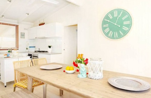 Dromana House | Heales Hideaway Dromana steps to the beach