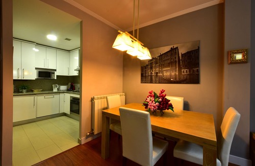 Centro Apartment | HEART IN THE BEST AREA. AIR CONDITIONING, FREE WIFI, OPTION GARAGE.