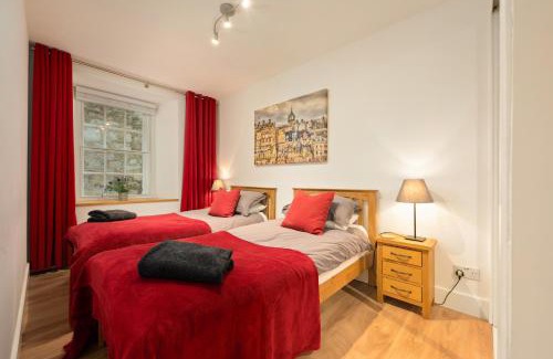 Old Town Apartment | Heart of Edinburgh's Historic Old Town - Blair Street