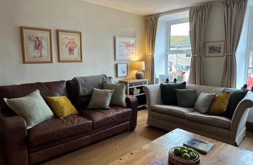 Hawes House | Heart Of Hawes Holiday Cottage