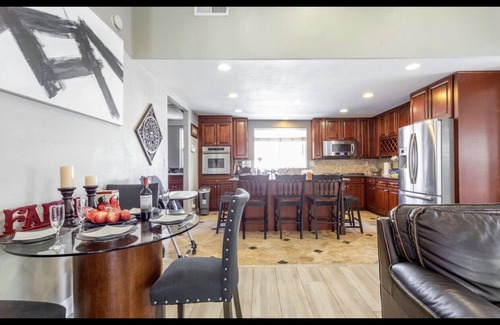 Los Serranos House | Heart of LA Large single level pool BBQ home
