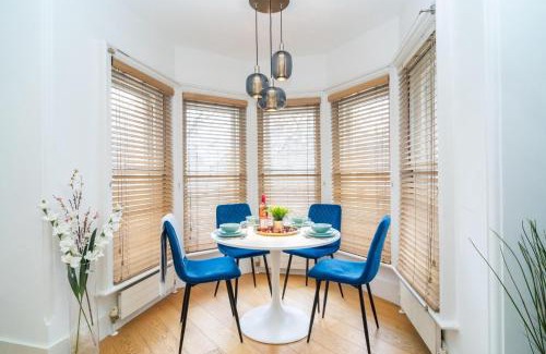 Soho Apartment | Heart of London's West End/Pro Host