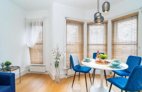 Soho Apartment | Heart of London's West End/Pro Host