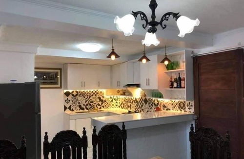 Paete House | Heart of Paete Laguna, Camarero Transient House