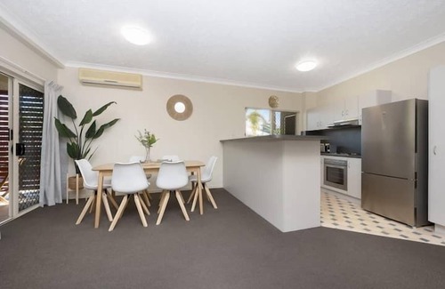 South Townsville Apartment | Heart of South Townsville Stay