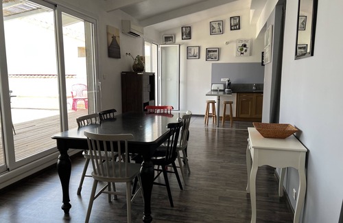 Saint-Pierre-la-Mer Apartment | Heart of the resort, Beau T4 of 130 m² with 150 m² terrace and private pool