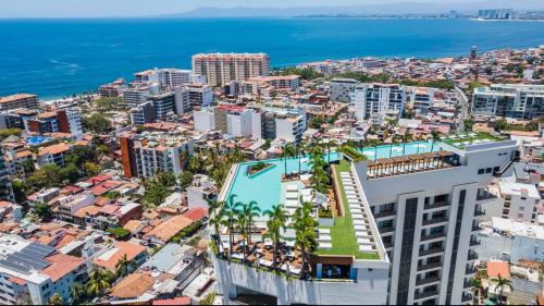 Alta Vista Apartment | Heart of Zona Romantica, steps from restaurants, shops and nightlife-LUXURY CONDO