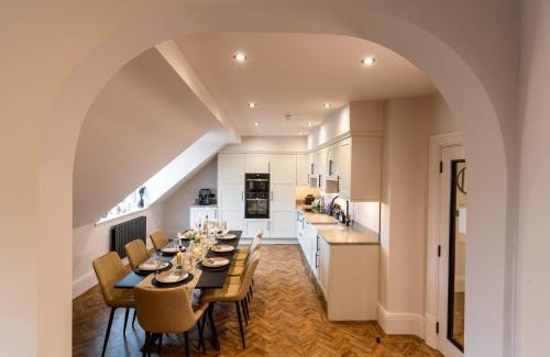 Buxton House | Hearthside Park Road