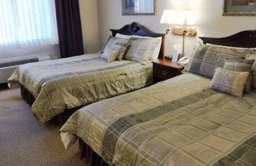 Cedarville Hotel | Hearthstone Inn & Suites