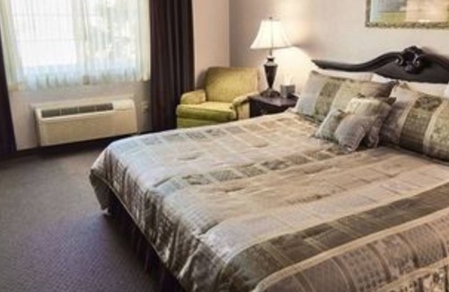 Cedarville Hotel | Hearthstone Inn & Suites