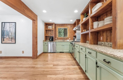 Sundance Cabin | Heartwood - Cozy 2 bedroom Wooded Sundance Cabin