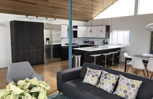 North Beach Haven House | Heated Pool. Beach Badges. Roof Top Deck with Views. Private yard. 140396
