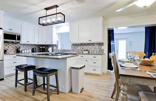 Bradenton House | Heated Pool - Grill Family Fun - Near Anna Maria