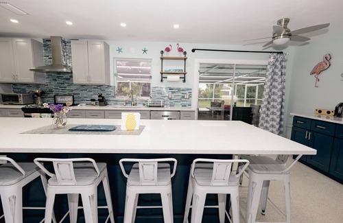 Yacht Club House | Heated Pool, Lanai, Bikes & Beach Gear, Near Beach, Dog Friendly, Fully Stocked