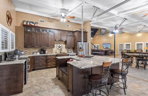 Brazoria House | Heated Pool, River Front, Sleeps 15, Pool Table, Open Space, PAC Man, more