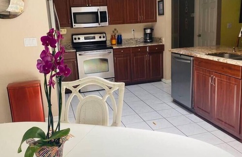 Deep Creek House | Heated Saltwater Pool, Year-Round Swimming, Spacious 3 Bedroom Gorgeous Home!