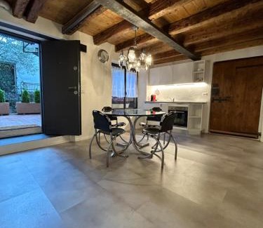 Angarano Apartment | HEATHER'S HOME 110 Apt 400mt from Old Bridge