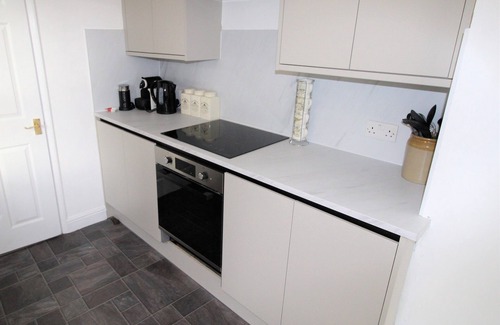Heaton House | Heaton - 5 Large Beds - Period Property - Newly Refurbished