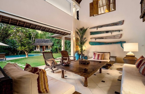 Banjar Semer Villa | Heaven 4 BR Villa with Large Pool and Jacuzzi