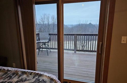 Richland Center Cabin | Heaven on the Hill nSleeps up to 25, prices based on 12 guests, events welcomed