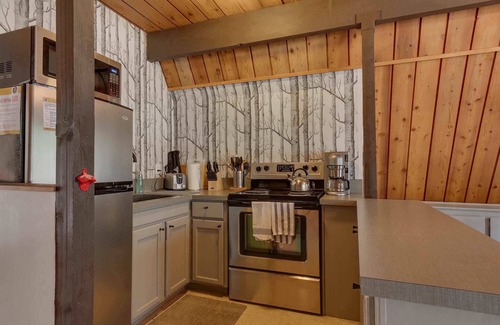 South Lake Tahoe House | Heavenly Hollow - 30+ Day Vacation Rental