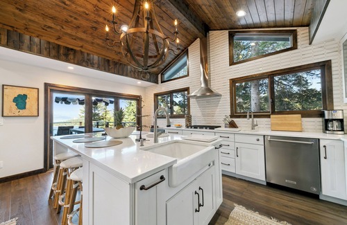 Zephyr Cove House | Heavenly lakeview home with hot tub and large kitchen Luxe42