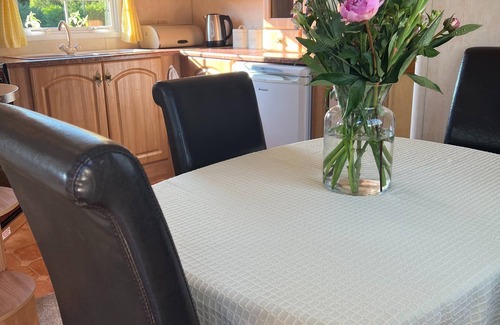 Felinfach House | Heavenly Retreat - spacious & peaceful with patio