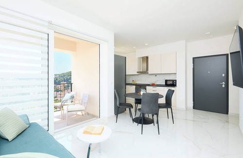 Babin Kuk Apartment | Hedera Estate, Hedera A48