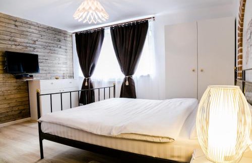 Three Oaks Apartment | Hegel Apartment