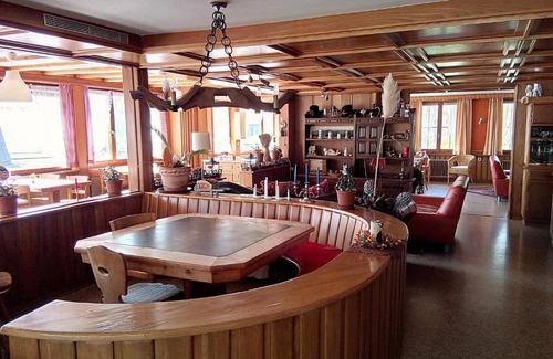 Amden Hotel | Heidi-Guesthouse-Amden Sternen