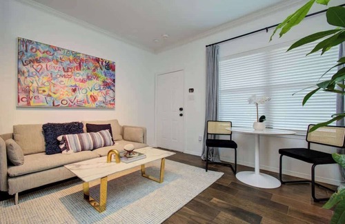 Greater Heights Apartment | Heights Oasis - Chic Houston Heights Private Studio