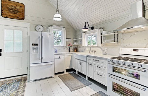 Greater Heights House | Heights Treehouse Loft
