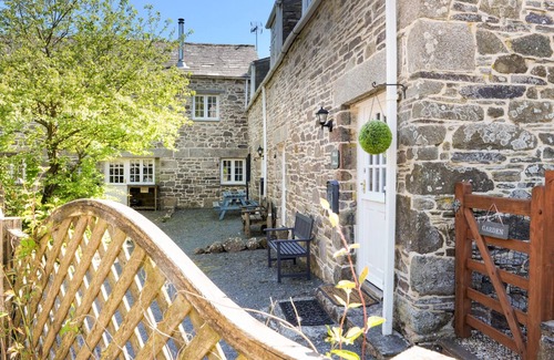 Trewen Cottage | HELE STONE COTTAGE, pet friendly, with a garden in Polyphant
