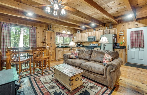 Sautee Nacoochee Cabin | Helen Area Rustic Retreat ~ 5 Miles to Main Street