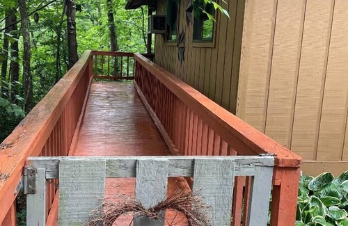 Sautee Nacoochee Cabin | Helen Ga, Wineries, Zip Lines, Hiking, Unicoi State Park and Lake Burton