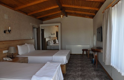 Ezine Hotel | Helen Troya Hotel Geyikli