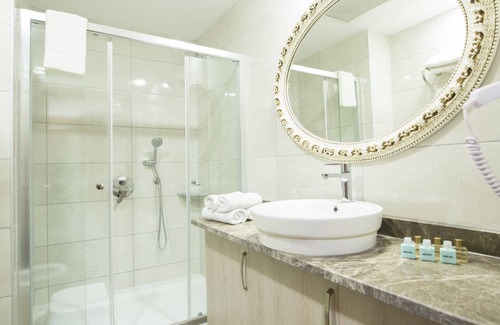 Ezine Hotel | Helen Troya Hotel Geyikli