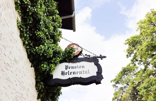 Baden House | Helenental Pension & Apartments