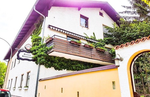 Baden House | Helenental Pension & Apartments