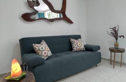 Historic Center Apartment | Heliconia Wagneriana Apartment - Flor de la Perla